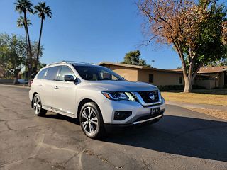 2017 Nissan Pathfinder Platinum 5N1DR2MN5HC601550 in Mesa, AZ 1