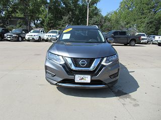 2017 Nissan Rogue SV 5N1AT2MV5HC843176 in Des Moines, IA 2