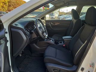 2017 Nissan Rogue SV KNMAT2MV0HP587316 in Scranton, PA 12