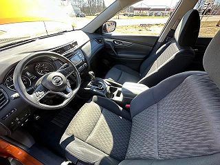 2017 Nissan Rogue SV JN8AT2MV1HW278481 in Suamico, WI 11