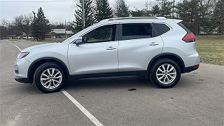 2017 Nissan Rogue SV KNMAT2MV7HP506537 in Waterford, MI 6