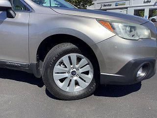 2017 Subaru Outback 2.5i 4S4BSACC9H3282918 in Manteca, CA 3
