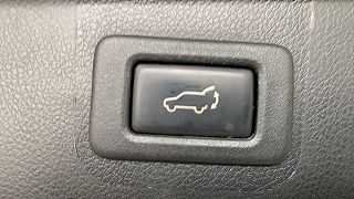 2017 Subaru Outback 2.5i Limited 4S4BSANC5H3240503 in Saint Johnsbury, VT 8
