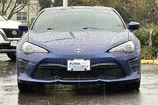 2017 Toyota 86  JF1ZNAA10H8709018 in Eugene, OR 10