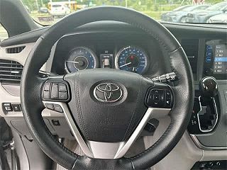 2017 Toyota Sienna XLE 5TDYZ3DC7HS807848 in Springfield, VA 19