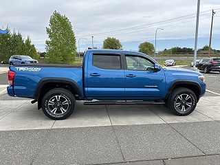 2017 Toyota Tacoma TRD Sport 3TMCZ5ANXHM055736 in College Place, WA 4