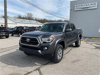 2017 Toyota Tacoma  5TFCZ5AN8HX059634 in Madison, OH 8