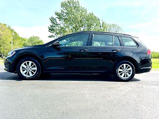 2017 Volkswagen Golf S 3VWC17AU9HM538013 in Perry, OH 1