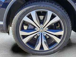 2017 Volkswagen Touareg Wolfsburg Edition WVGRF7BPXHD000631 in Austin, TX 32