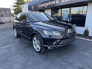2017 Volkswagen Touareg Executive WVGGF7BP8HD003888 in Georgetown, KY 2