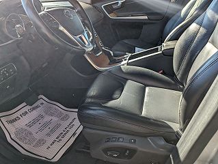 2017 Volvo XC60 T5 Inscription YV440MRUXH2142979 in Newport, NC 22