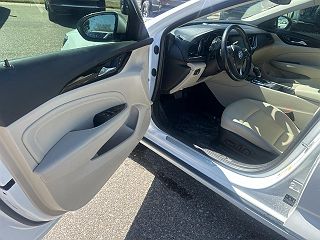 2018 Buick Regal Essence W04GP6SX5J1123211 in Yuma, CO 10