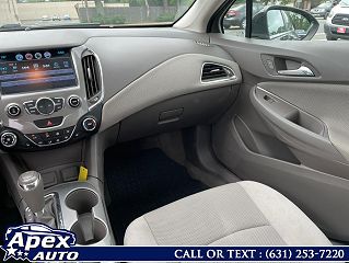 2018 Chevrolet Cruze LT 3G1BE6SM2JS601202 in Selden, NY 24