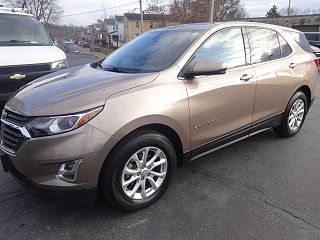 2018 Chevrolet Equinox LT 2GNAXSEV2J6328522 in Hamilton, OH 3