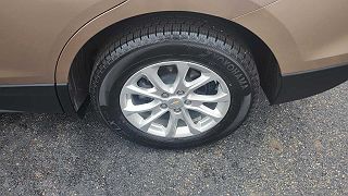 2018 Chevrolet Equinox LT 2GNAXJEV4J6253381 in Warren, OH 8