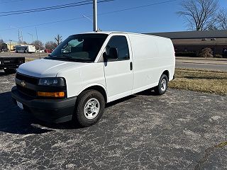 2018 Chevrolet Express 2500 1GCWGAFGXJ1251149 in Carbondale, IL