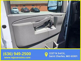 2018 Chevrolet Express 2500 1GCWGAFP4J1198299 in Saint Charles, MO 10