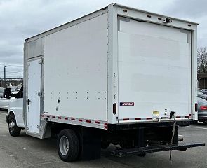 2018 Chevrolet Express 3500 1HA3GSCG3JN002287 in Saint James, NY 5