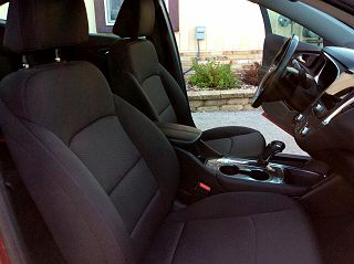 2018 Chevrolet Malibu LT 1G1ZD5ST2JF275232 in West Bend, WI 28