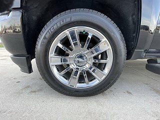 2018 Chevrolet Silverado 1500 High Country 3GCUKTEJ2JG144015 in Grand Island, NE 32