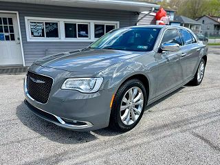 2018 Chrysler 300 Limited Edition 2C3CCAKG0JH181669 in Lower Burrell, PA 2