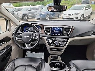 2018 Chrysler Pacifica  2C4RC1BG2JR277478 in Waterford, PA 4