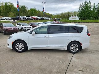 2018 Chrysler Pacifica  2C4RC1BG2JR277478 in Waterford, PA 9