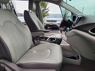 2018 Chrysler Pacifica Touring-L 2C4RC1BG4JR353850 in Yorkville, NY 19