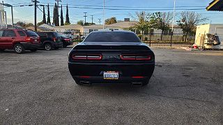 2018 Dodge Challenger SXT 2C3CDZAG1JH236692 in Bakersfield, CA 4