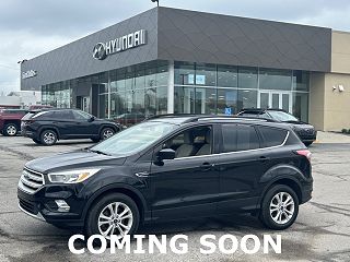 2018 Ford Escape SE 1FMCU9GD4JUB52111 in Columbus, OH 1