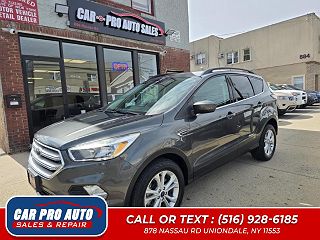 2018 Ford Escape SE 1FMCU9GD7JUB68318 in Uniondale, NY 1