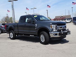 2018 Ford F-250 XLT 1FT7X2B6XJEB95035 in Melrose Park, IL 3