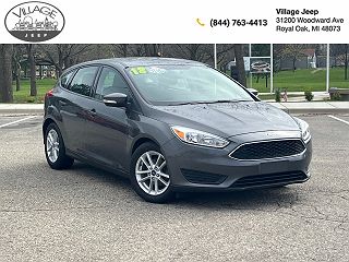 2018 Ford Focus SE VIN: 1FADP3K23JL222163