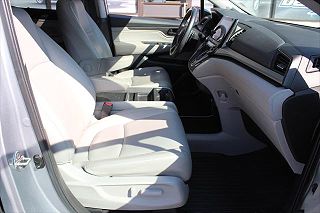 2018 Honda Odyssey Touring 5FNRL6H8XJB094192 in Spartanburg, SC 9