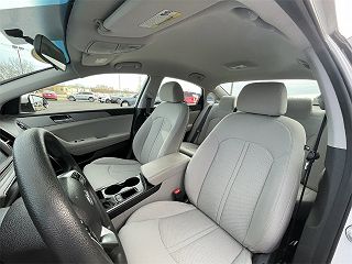 2018 Hyundai Sonata SE 5NPE24AF3JH721573 in Chanute, KS 13