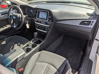 2018 Hyundai Sonata SE 5NPE24AF0JH599741 in Palmdale, CA 8