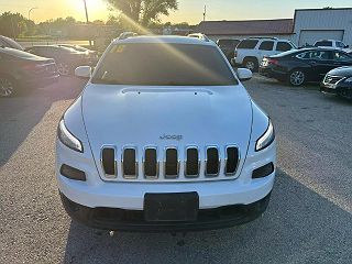 2018 Jeep Cherokee Latitude VIN: 1C4PJLLX3JD525053
