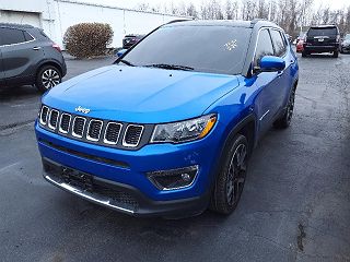 2018 Jeep Compass Limited Edition 3C4NJCCB5JT123301 in Saint Peters, MO 1