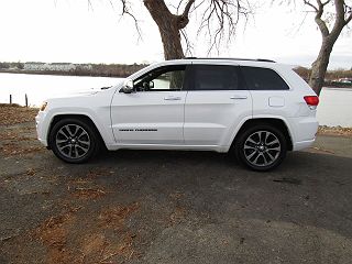 2018 Jeep Grand Cherokee Overland 1C4RJFCG6JC266395 in Troy, NY 4