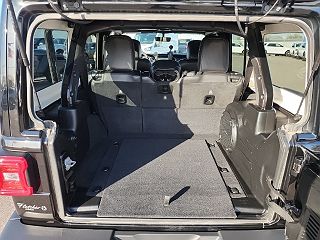2018 Jeep Wrangler Sahara 1C4HJXEG4JW303277 in Franklin, IN 15