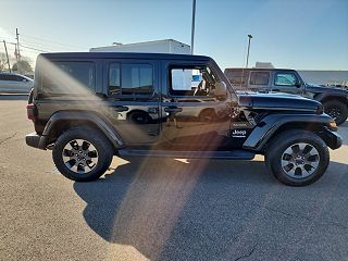 2018 Jeep Wrangler Sahara 1C4HJXEG4JW303277 in Franklin, IN 6