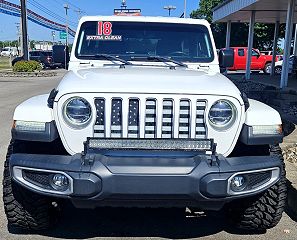 2018 Jeep Wrangler Sahara 1C4HJXEN0JW211615 in Marietta, OH 3