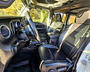 2018 Jeep Wrangler Sahara 1C4HJXEN0JW211615 in Marietta, OH 7