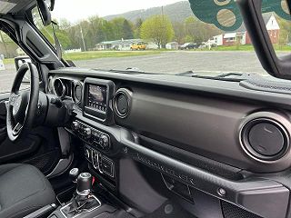 2018 Jeep Wrangler Sport 1C4HJXDG0JW115731 in Millersburg, PA 27