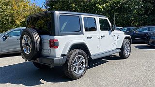 2018 Jeep Wrangler Sahara 1C4HJXEG1JW248951 in Mohegan Lake, NY 3