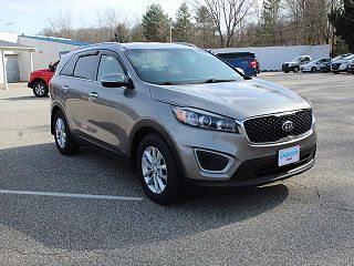 2018 Kia Sorento LX VIN: 5XYPGDA32JG369268