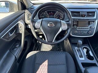 2018 Nissan Altima  1N4AL3AP7JC227703 in Waukee, IA 11
