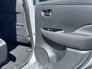 2018 Nissan Leaf SV 1N4AZ1CP1JC309085 in High Point, NC 17
