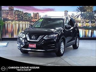 2018 Nissan Rogue SV JN8AT2MT1JW459908 in Garden Grove, CA