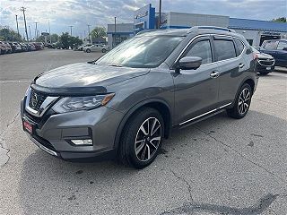 2018 Nissan Rogue SV JN8AT2MV1JW302476 in Madison, OH